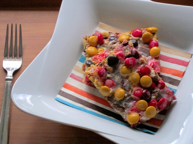 Pumpkin Caramel Apple Magic Bars | Shake Bake and Party