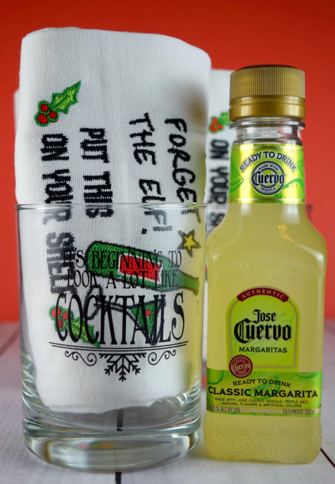 Inexpensive Christmas Gifts with a Boozy Twist from Shake Bake and Party #margarita #christmas #cocktails